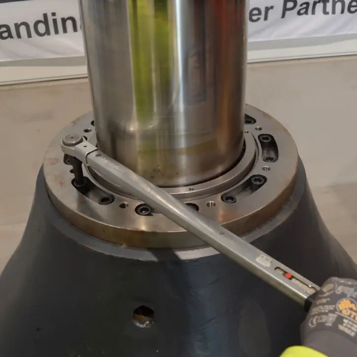 Montaż klipsów do poszycia Scanlock